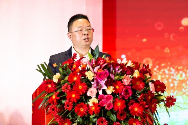 龙8头号玩家公司年会 (8 - 65).jpg