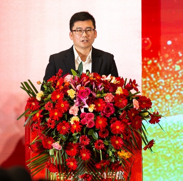 龙8头号玩家公司年会 (34 -  65).jpg